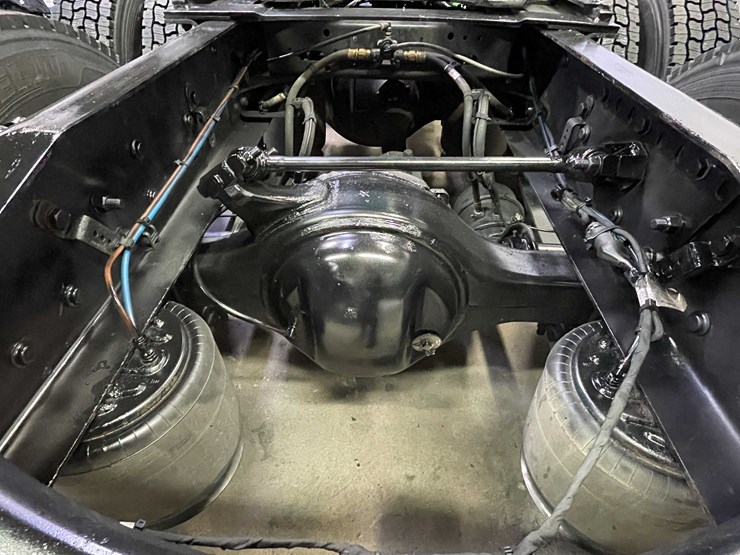 #6223-•-2022-freightliner-cascadia-semi-truck-(title-in-delay)-image-44