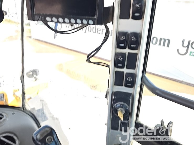 2014-volvo-l60g-image-43