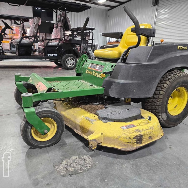 JOHN DEERE Z425