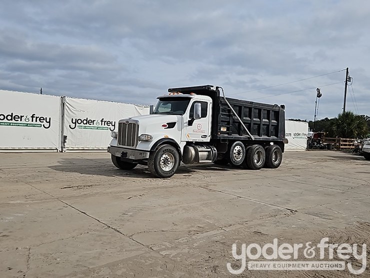 2021-peterbilt-567-image-2