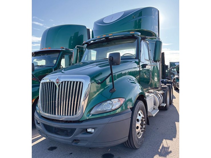 2017-international-prostar122-image-1