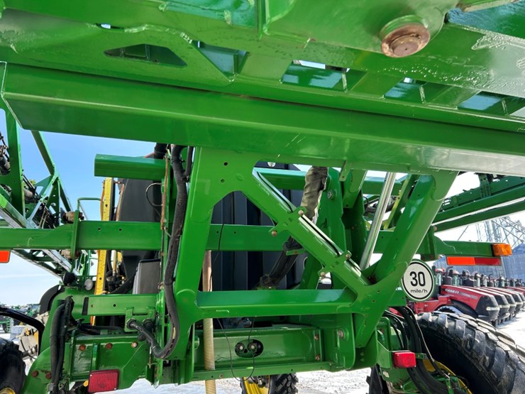 2015-john-deere-r4030-image-23