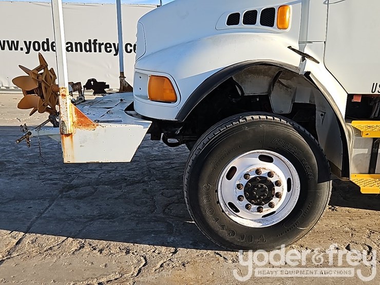 2009-sterling-acterra-image-16