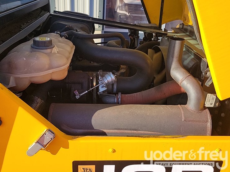 2015-jcb-926-image-17