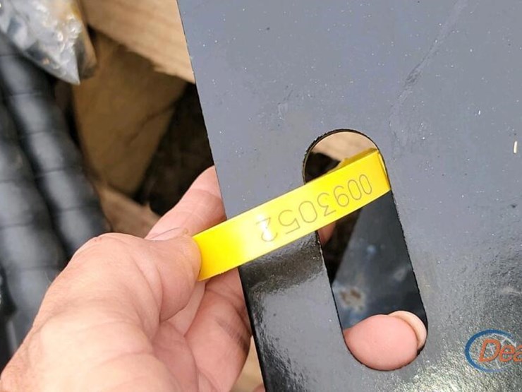 skid-steer-hyd.-side-shift-forks-image-3