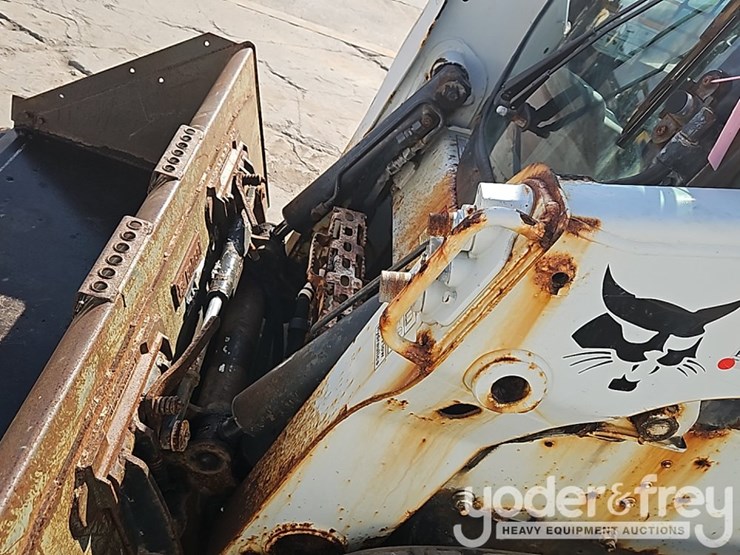 2017-bobcat-t770-image-14