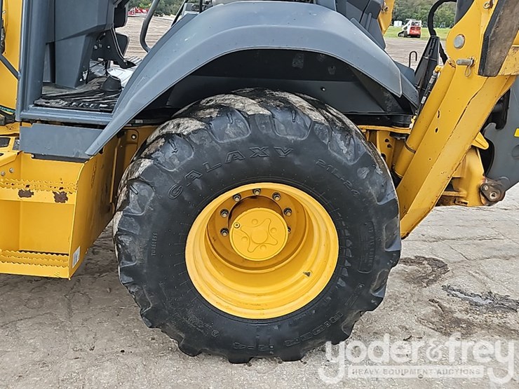 2015-deere-410l-image-18