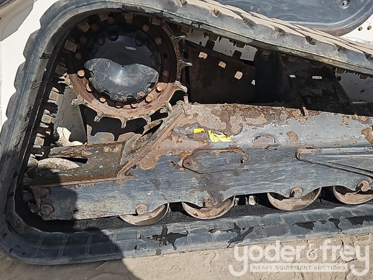 2022-bobcat-t76-image-9