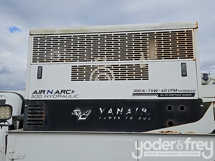 2017-ford-f550-image-16