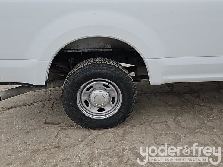 2022-ford-f250-image-8