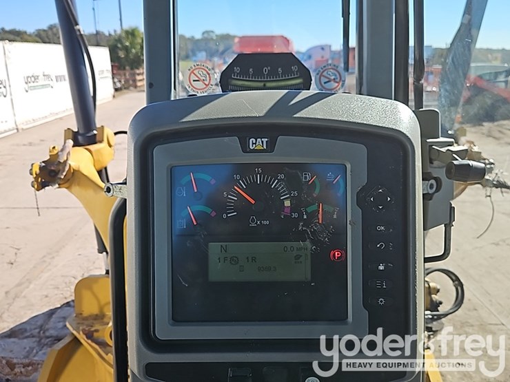 2019-caterpillar-12m3-image-43