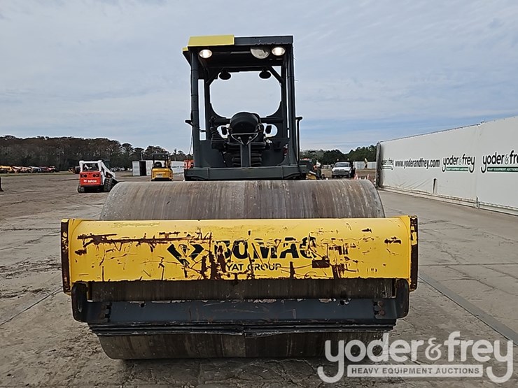 2017-bomag-bw211d-5-image-12