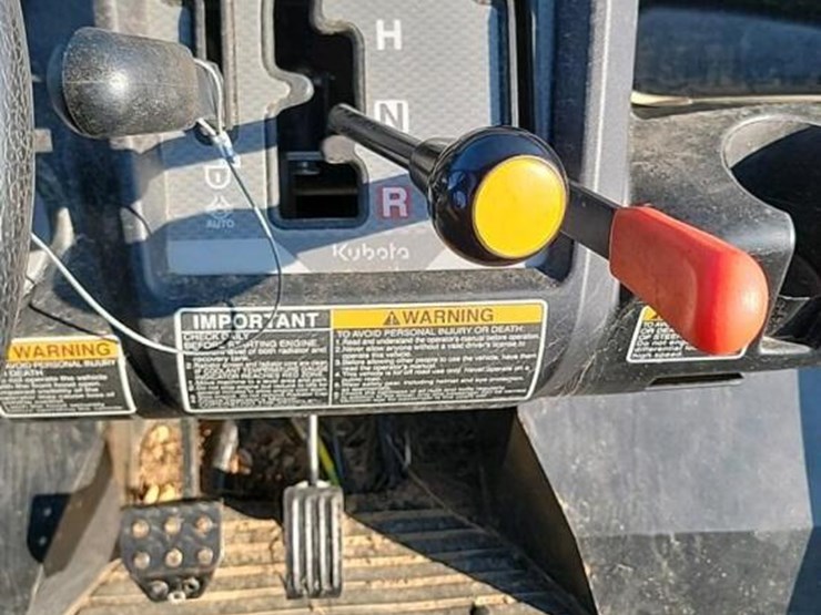 2022-kubota-rtv520-image-12