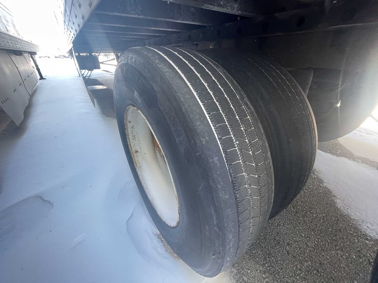 2012-utility-reefer-image-29