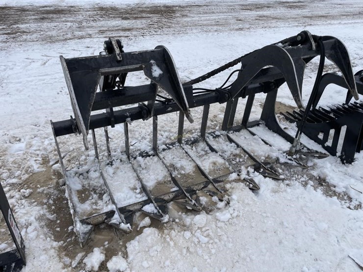 72"-universal-attach-mtl-grapple-bucket-image-2