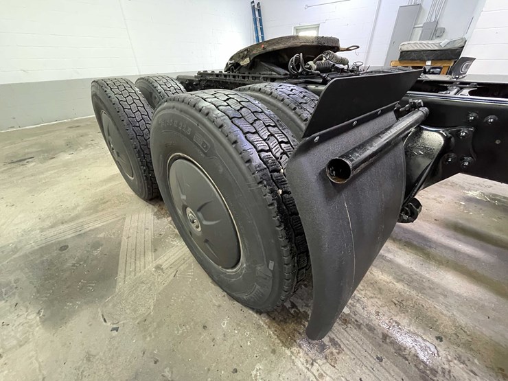 #6226-•-2021-freightliner-cascadia-semi-truck-(title-in-delay)-image-44