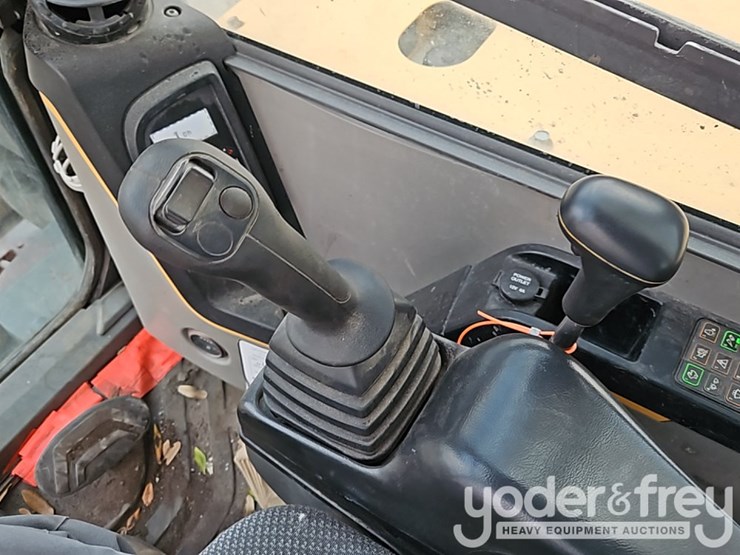 2020-volvo-ecr88d-image-36