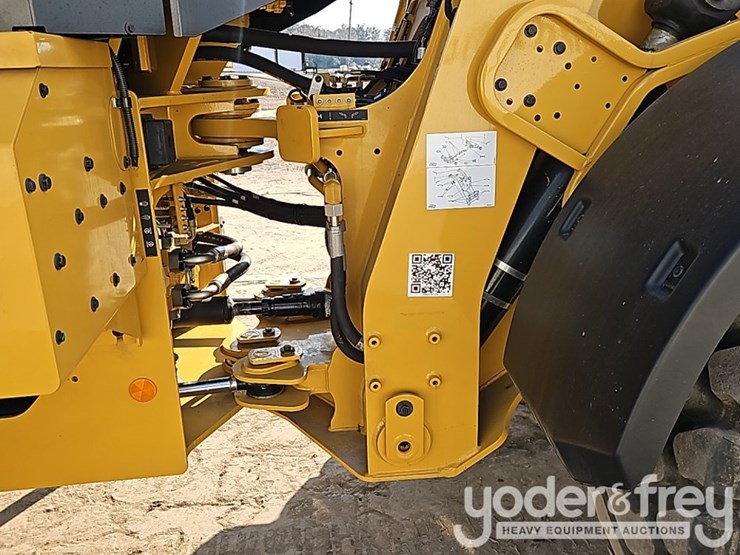 2026-caterpillar-930-image-9