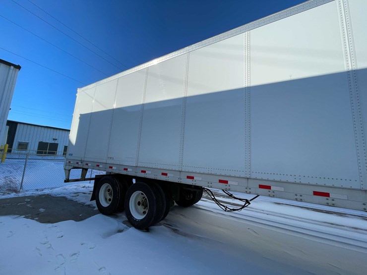 2023-stoughton-trailer-image-5