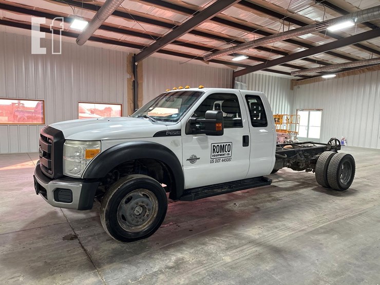 2015-ford-f550-image-1