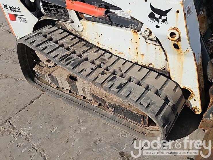 2017-bobcat-t770-image-10