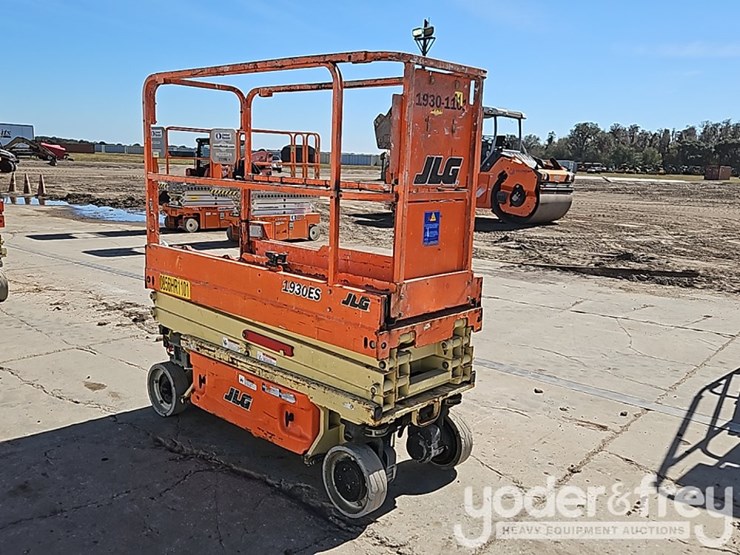 2017-jlg-1930es-image-6