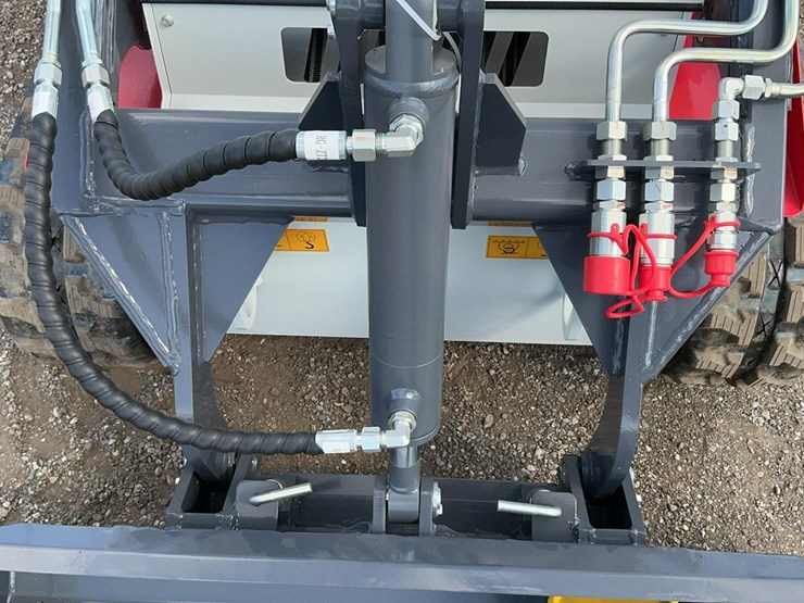 #1007-•-unused-2025-bttl-st28h-6-mini-skid-loader-image-11