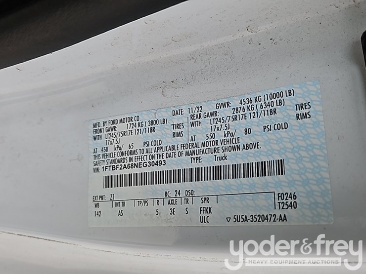 2022-ford-f250-image-35