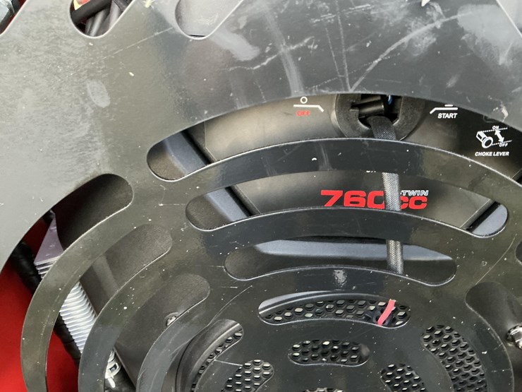 #1010-•-unused,-future,-skid-steer-loader-ft380r-image-17