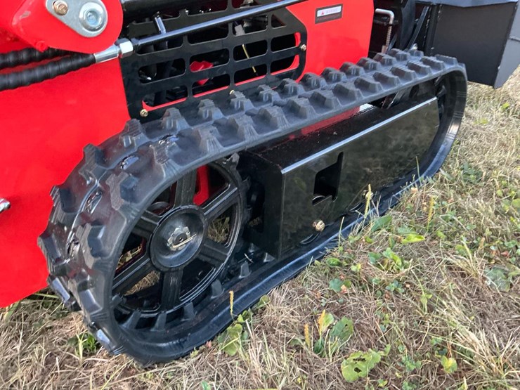 #1005-•-unused-future-ft380r-skid-steer-loader-image-18