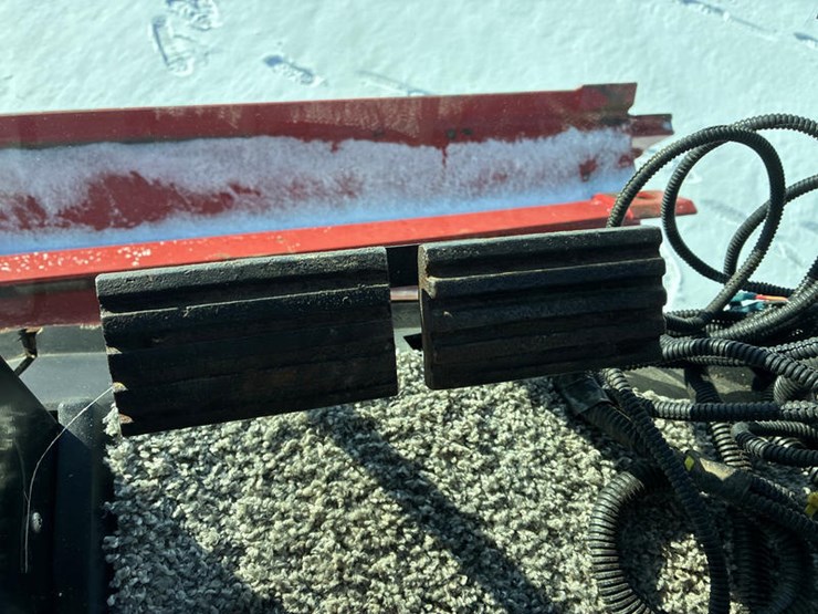 2010-case-ih-6088-image-99