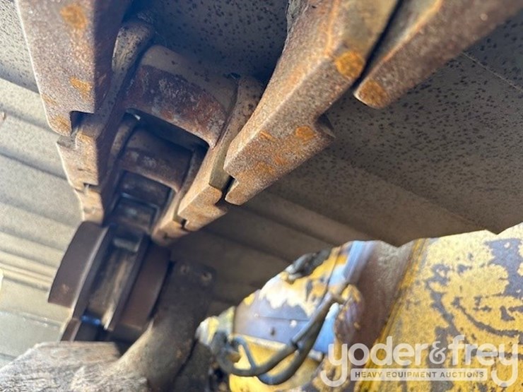 2018-komatsu-d61px-24-image-8