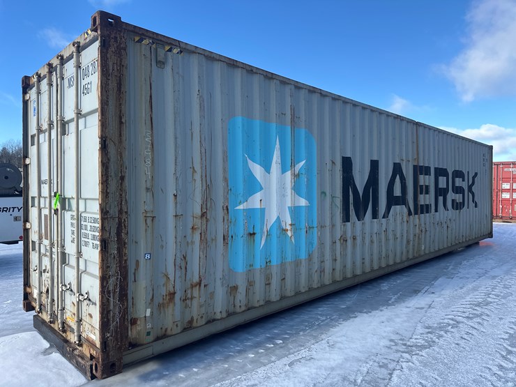 #5015-•-40’-shipping-container-image-1