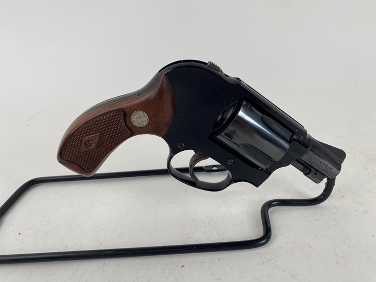 #81-•-#1419-•-smith-and-wesson-model-38-double-action-revolver-38-spl-ctg-image-2