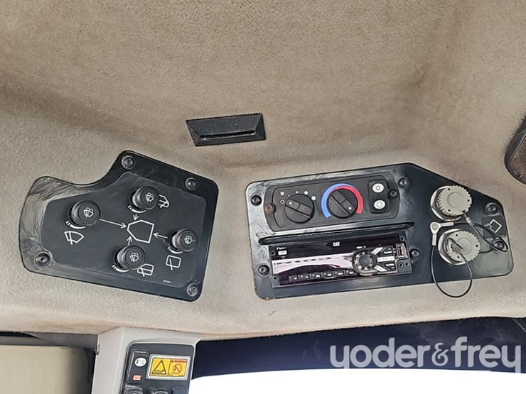 2019-caterpillar-12m3-image-37