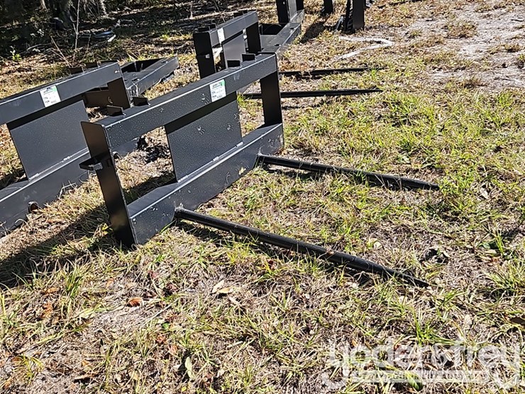 unused-jct-bale-spear-to-suit-skidsteer-image-5