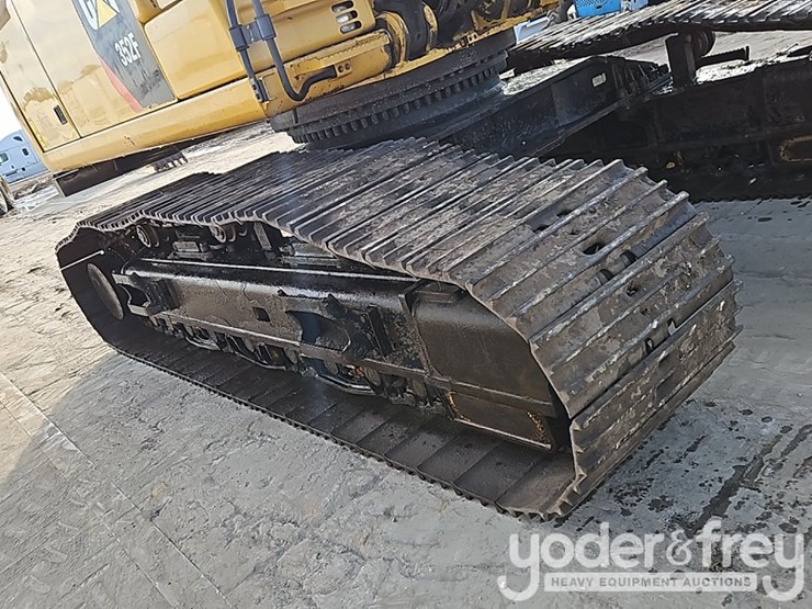 2019-caterpillar-352fl-image-16