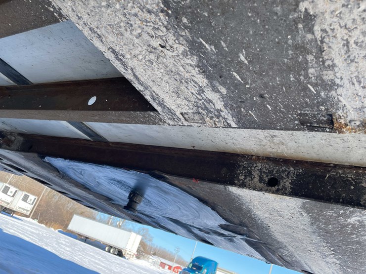 2012-utility-reefer-image-13