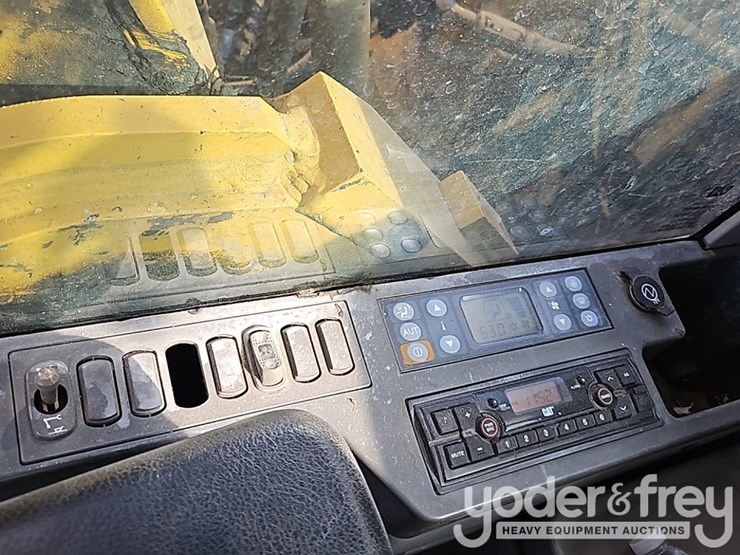 2017-caterpillar-330fl-image-36