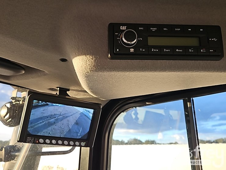 caterpillar-910-image-29