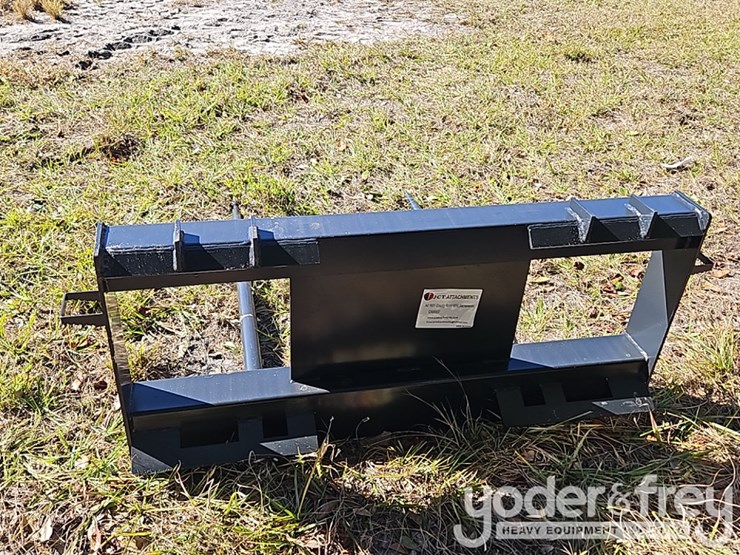 unused-jct-bale-spear-to-suit-skidsteer-image-2