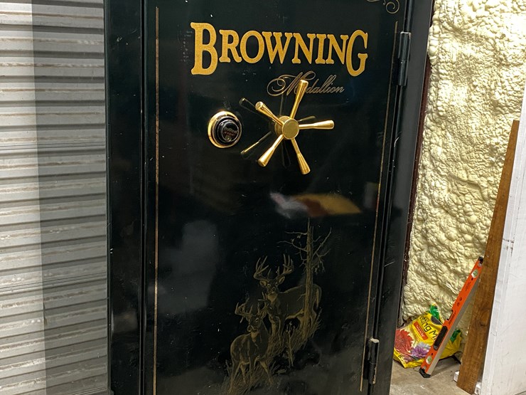 #49-•-#5000-•-browning-medallion-gun-safe-image-2