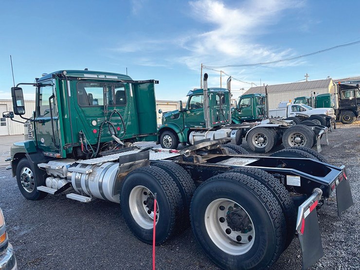 2023-mack-anthem-image-4