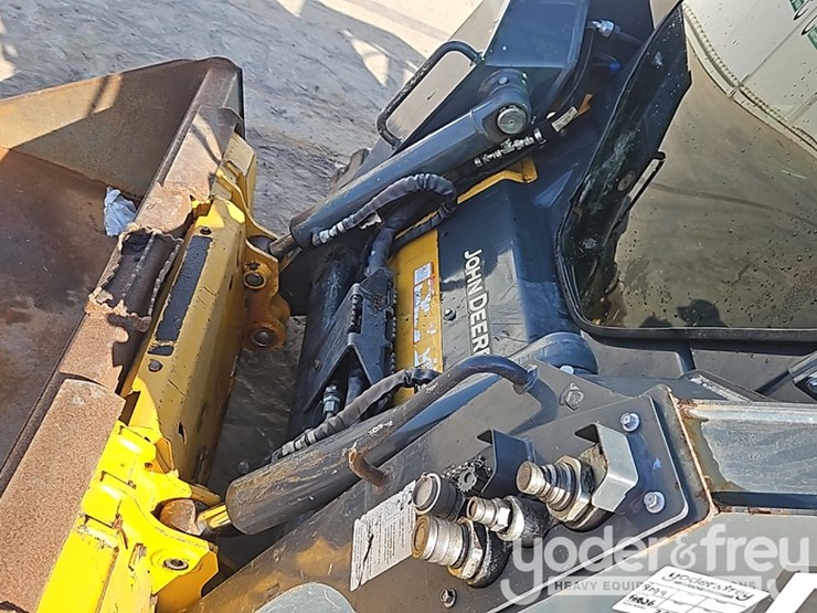 2023-deere-317g-image-16