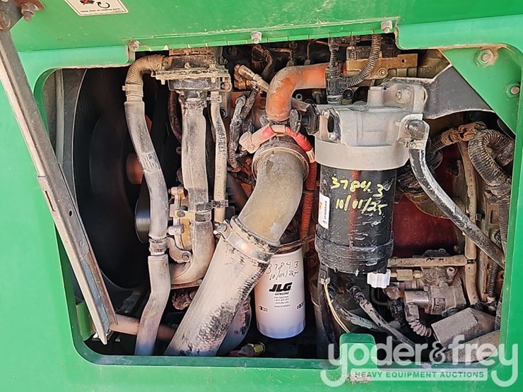 2016-sky-trak-6042-image-24