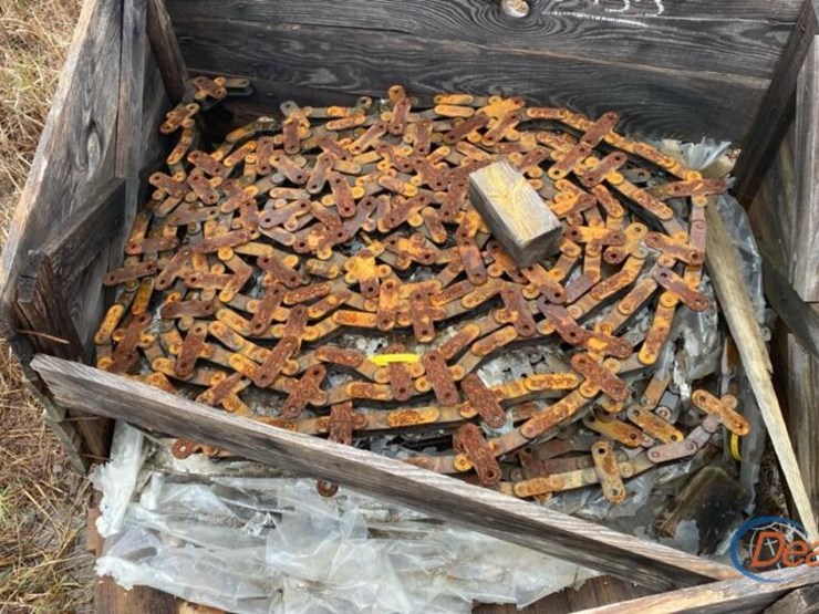 box-of-roller-chains:-2000+-image-1