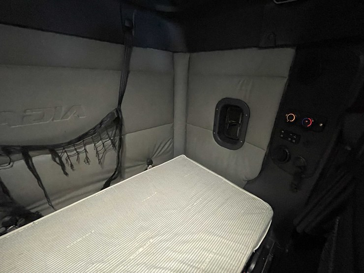 #6226-•-2021-freightliner-cascadia-semi-truck-(title-in-delay)-image-86