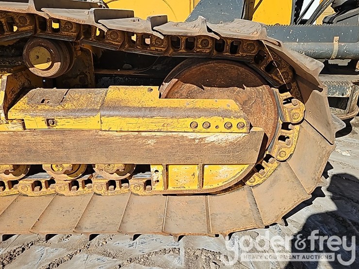 2018-deere-700k-lgp-image-12