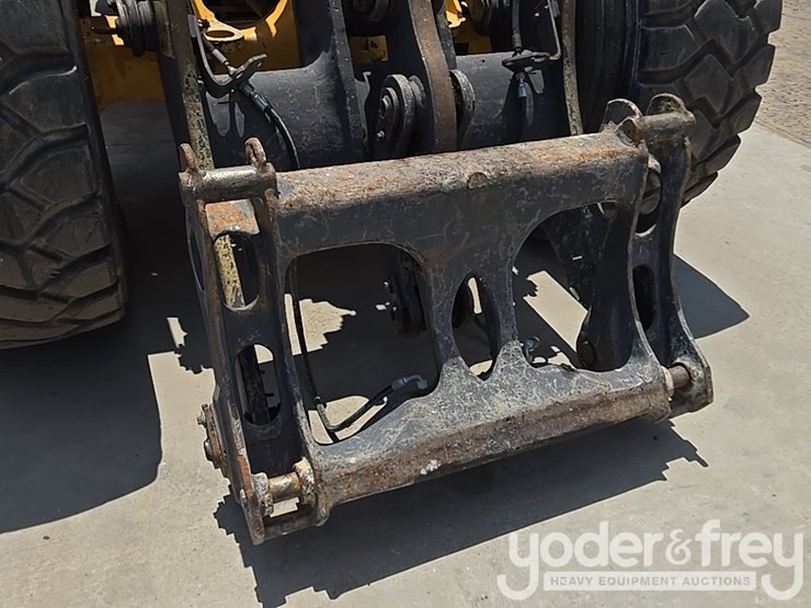 2014-volvo-l60g-image-10