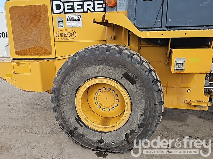 2015-deere-524k-image-8